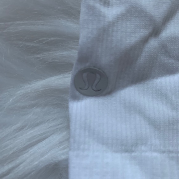 Lululemon seek simplicity tank 2 ways white top - Picture 4 of 5